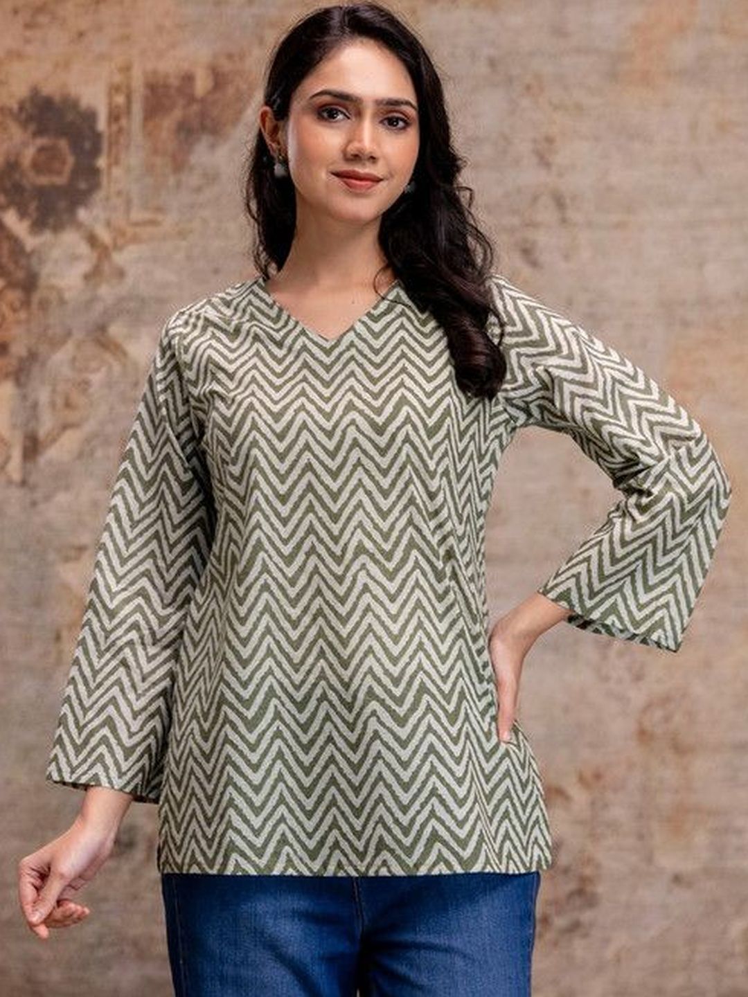 UGMAZ Geometric Print Top-picture-21