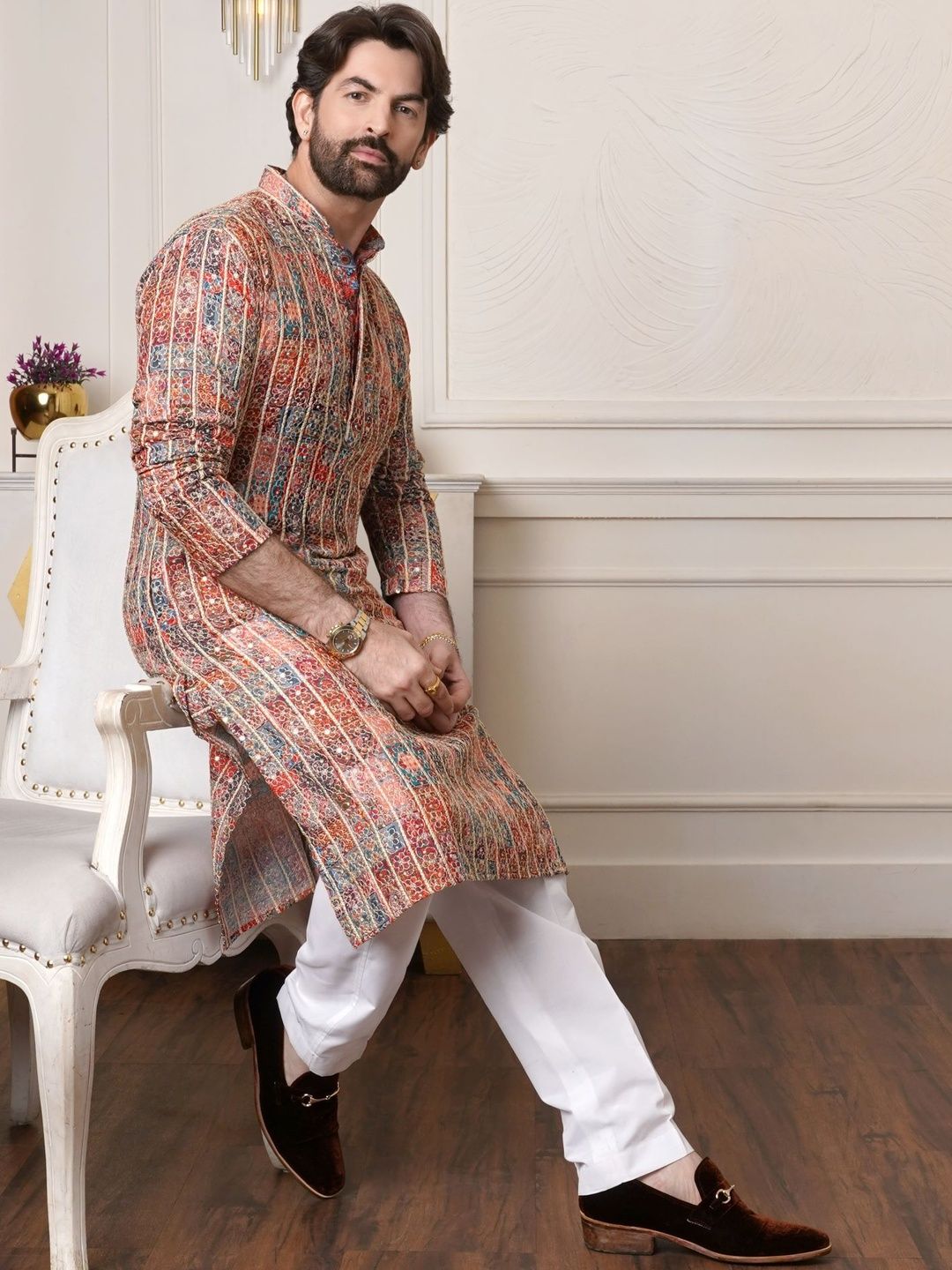 SOJANYA Men Floral Embroidered Regular Kurta with Pyjamas-picture-23