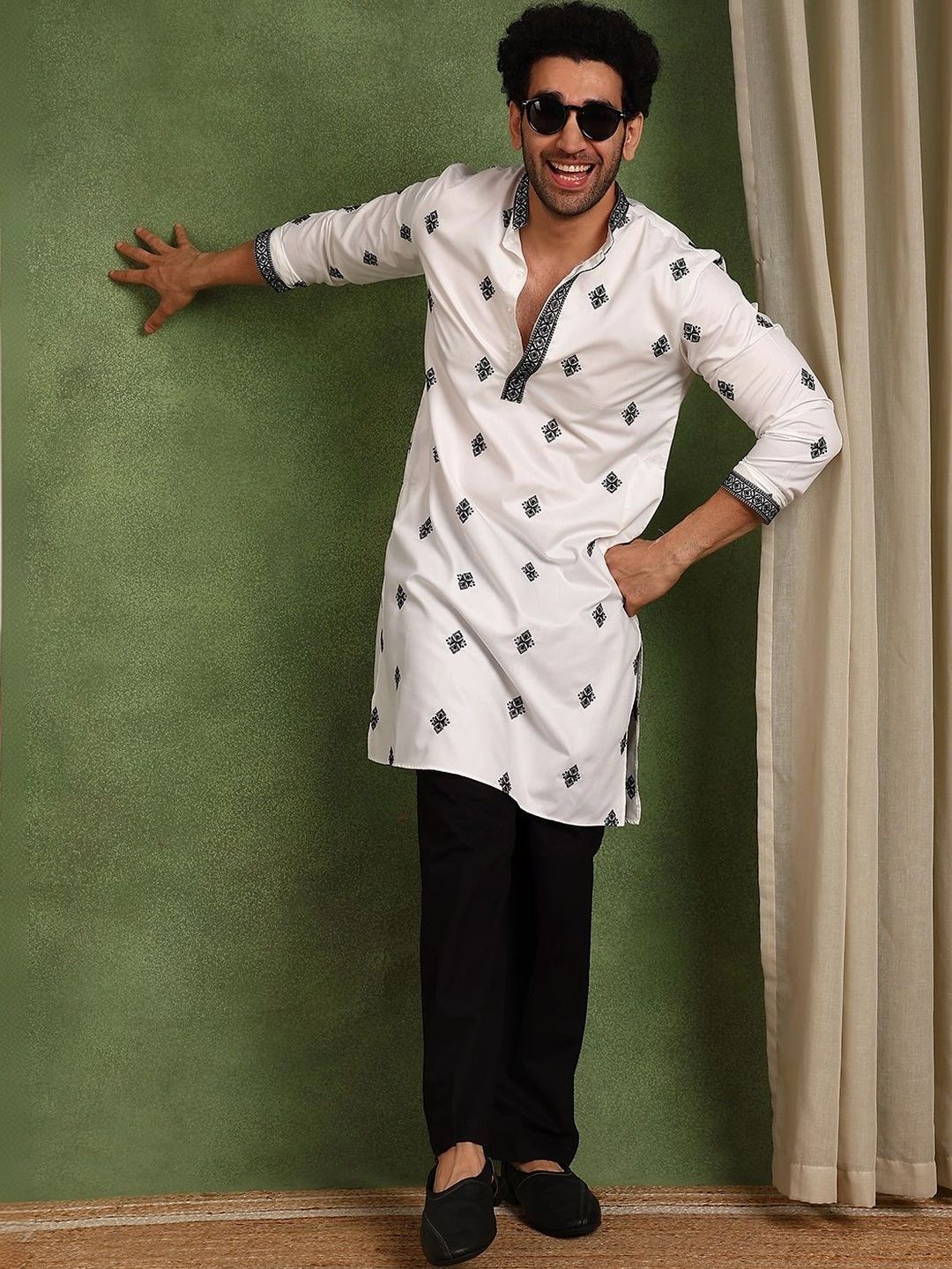 See Designs Men Ethnic Motifs Embroidered Regular Thread Work Kurta with Pyjamas-picture-54
