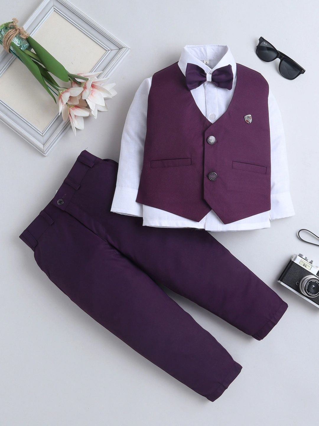 Miss & Chief Boys Single-Breasted Three-Piece Suit with Bowtie-picture-15