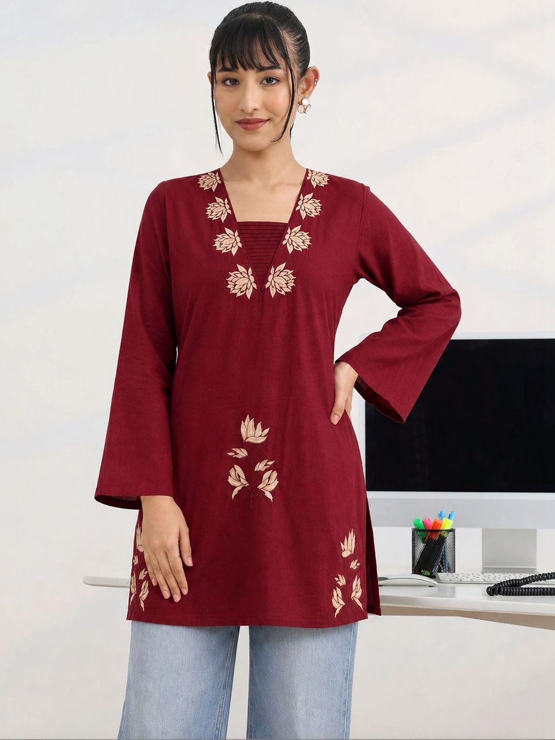 Anouk Floral Embroidered V-Neck Flared Sleeves Thread Work Thread Work Kurti-picture-18