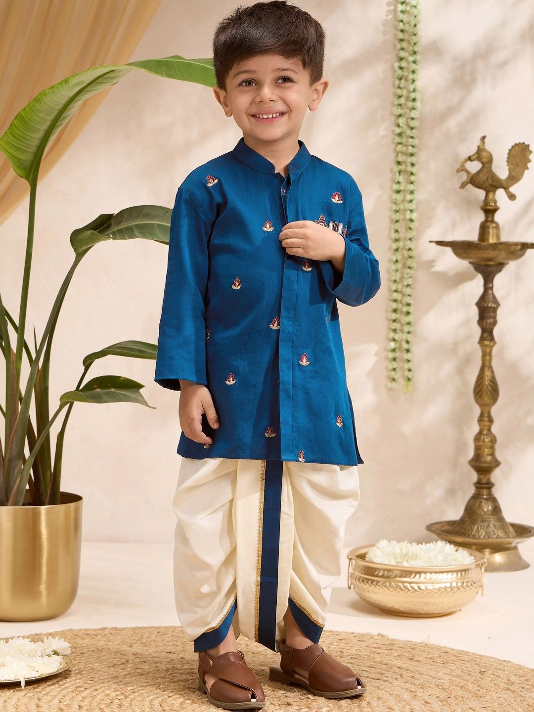 VASTRAMAY Boys Ethnic Motifs Embroidered Regular Thread Work Kurta with Dhoti Pants-picture-41