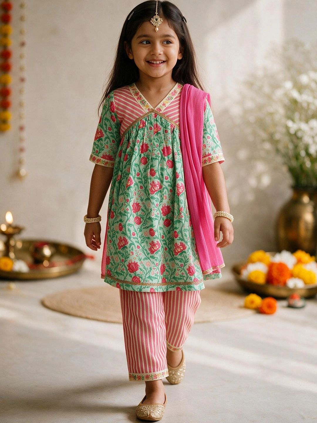 VASTRAMAY Girls Floral Printed Empire Kurta with Pyjamas & With Dupatta-picture-25