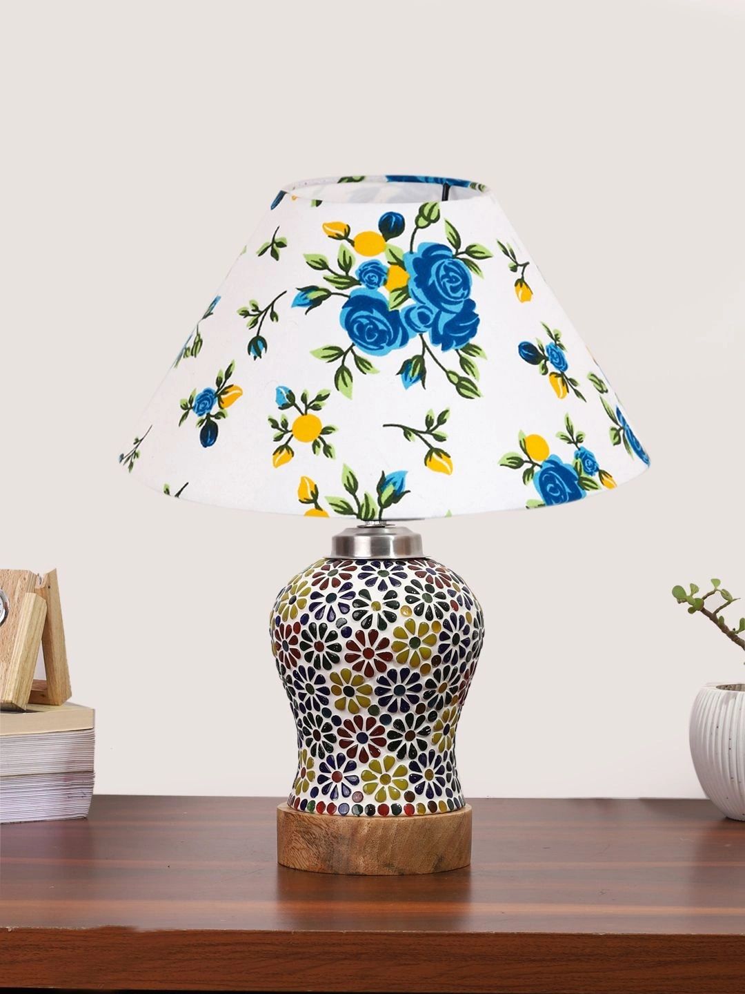 Myntra Elegant Homes Multicoloured Printed Glass Traditional Frusturical Shaped Table Lamp-picture-22