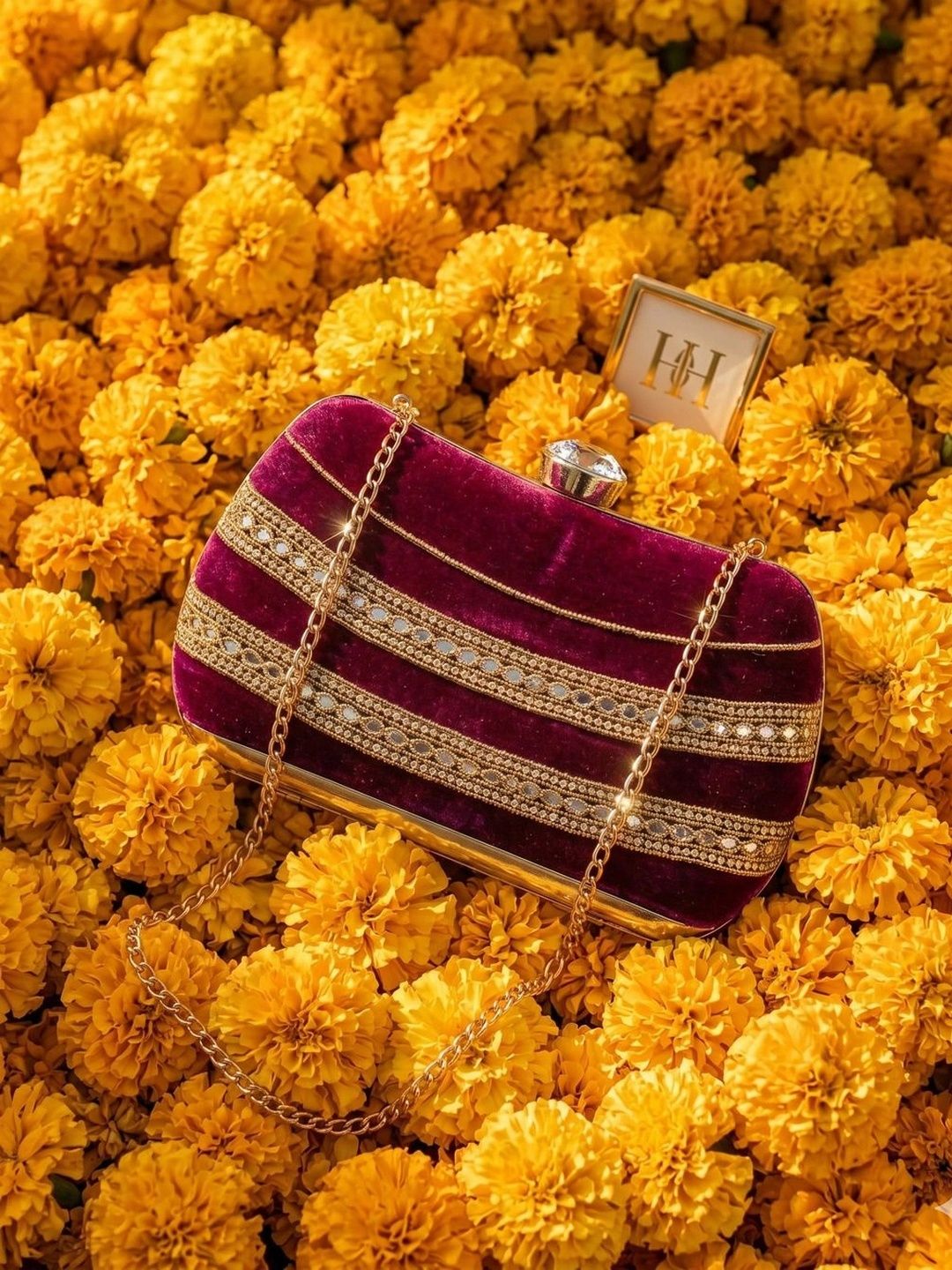 Nui Textured Handheld Bag-image-43