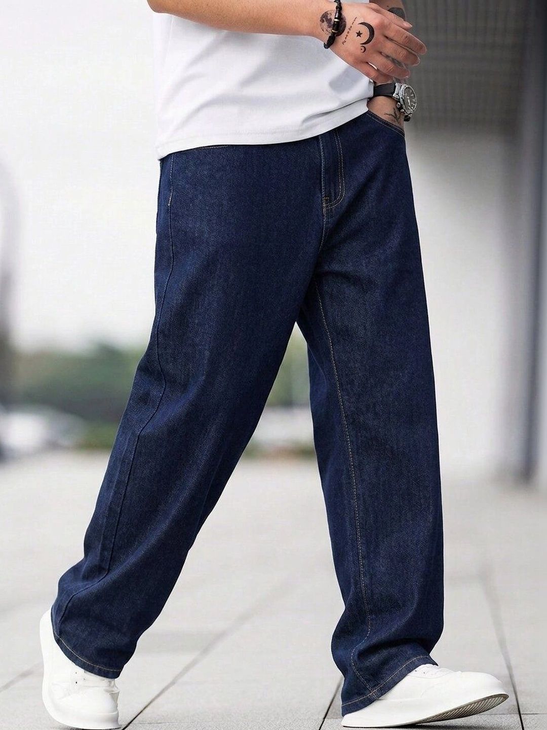 Classic Torch Men Loose Relaxed Fit Mid-Rise Light Fade Jeans-image-23