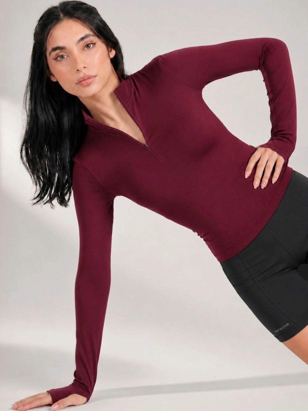 terractive Long Sleeves Cuddle Zipper Tee with Thumbhole-picture-27