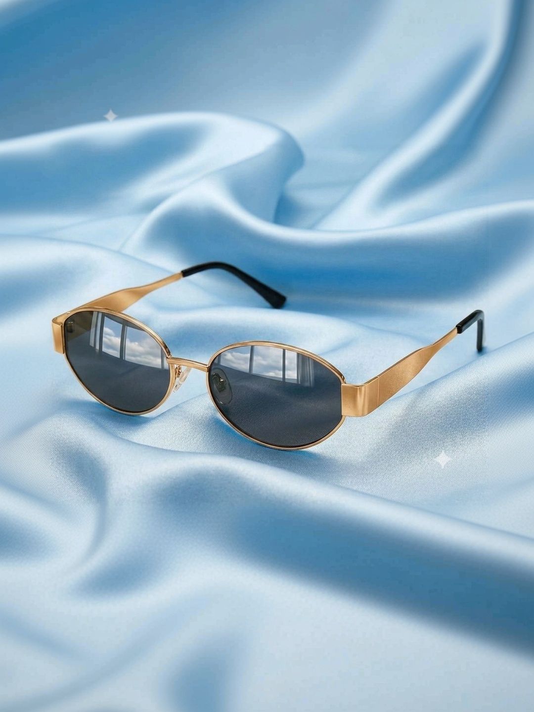 RICH CLUB Unisex Black Lens & Gold-Toned Oval Sunglasses with-picture-11