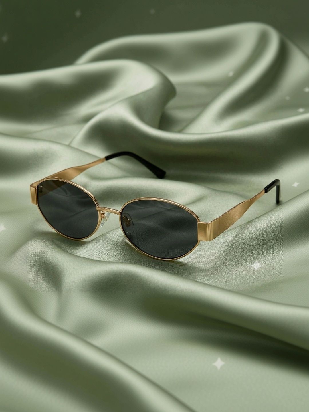 RICH CLUB Unisex Black Lens Gold-Toned Oval Sunglasses with UV Protected Lens & Hard Case-image-4