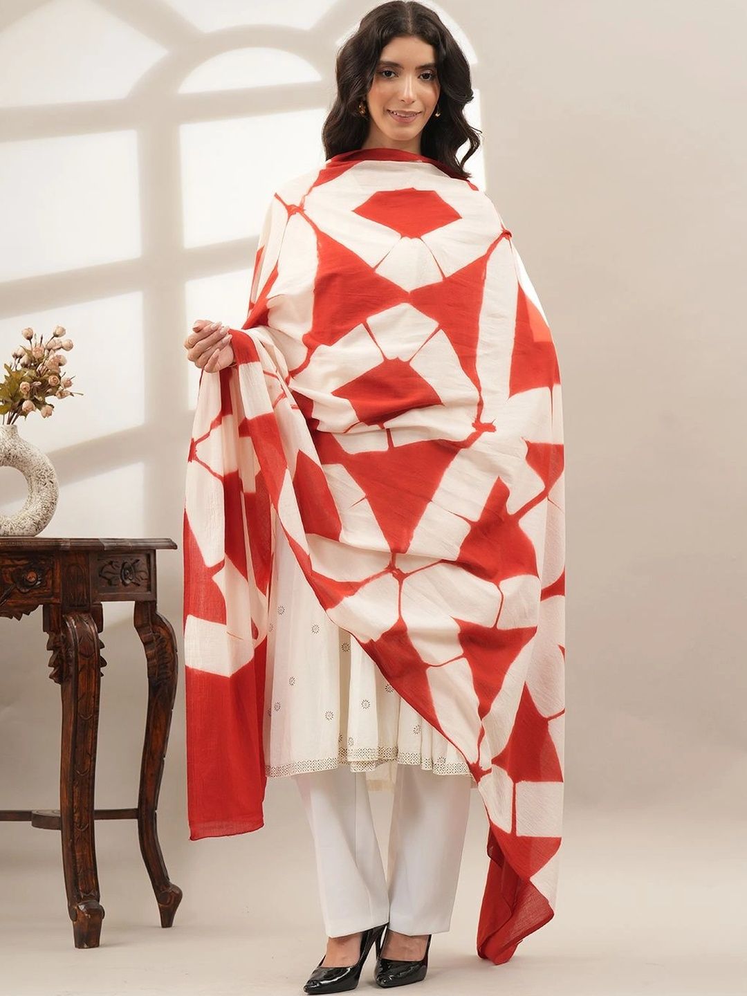 Style Shoes Printed Pure Cotton Shibori Dupatta-image-19