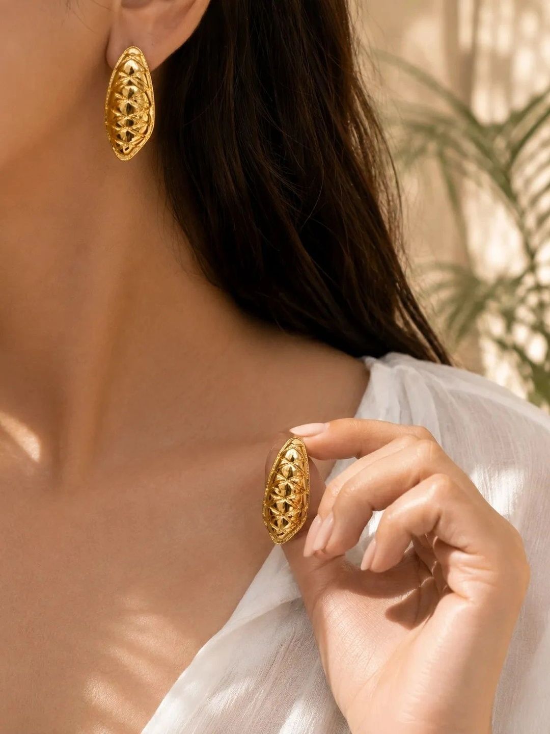 TRINETRA BY NAMYA Geometric Half Hoop Earrings-image-34