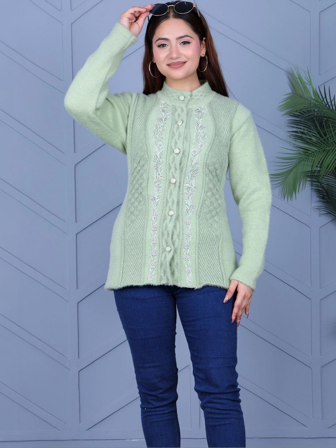 DUTCH DREAM Women Cable Knit Woollen with Embroidered Detail-picture-25