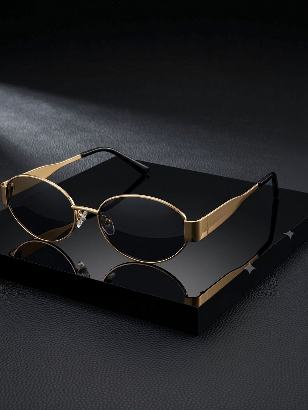 RICH CLUB Unisex Black Lens & Gold-Toned Oval Sunglasses with-picture-30