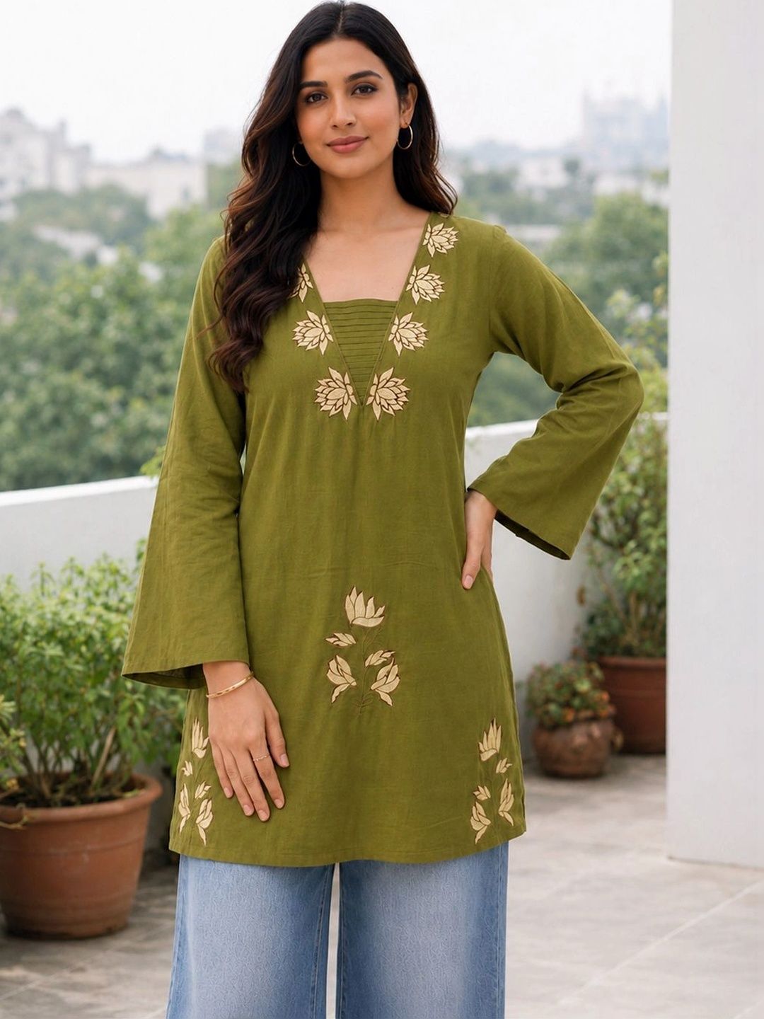 Aaghnya Floral Embroidered Square Neck Flared Sleeves Thread Work Thread Work Kurti-picture-10