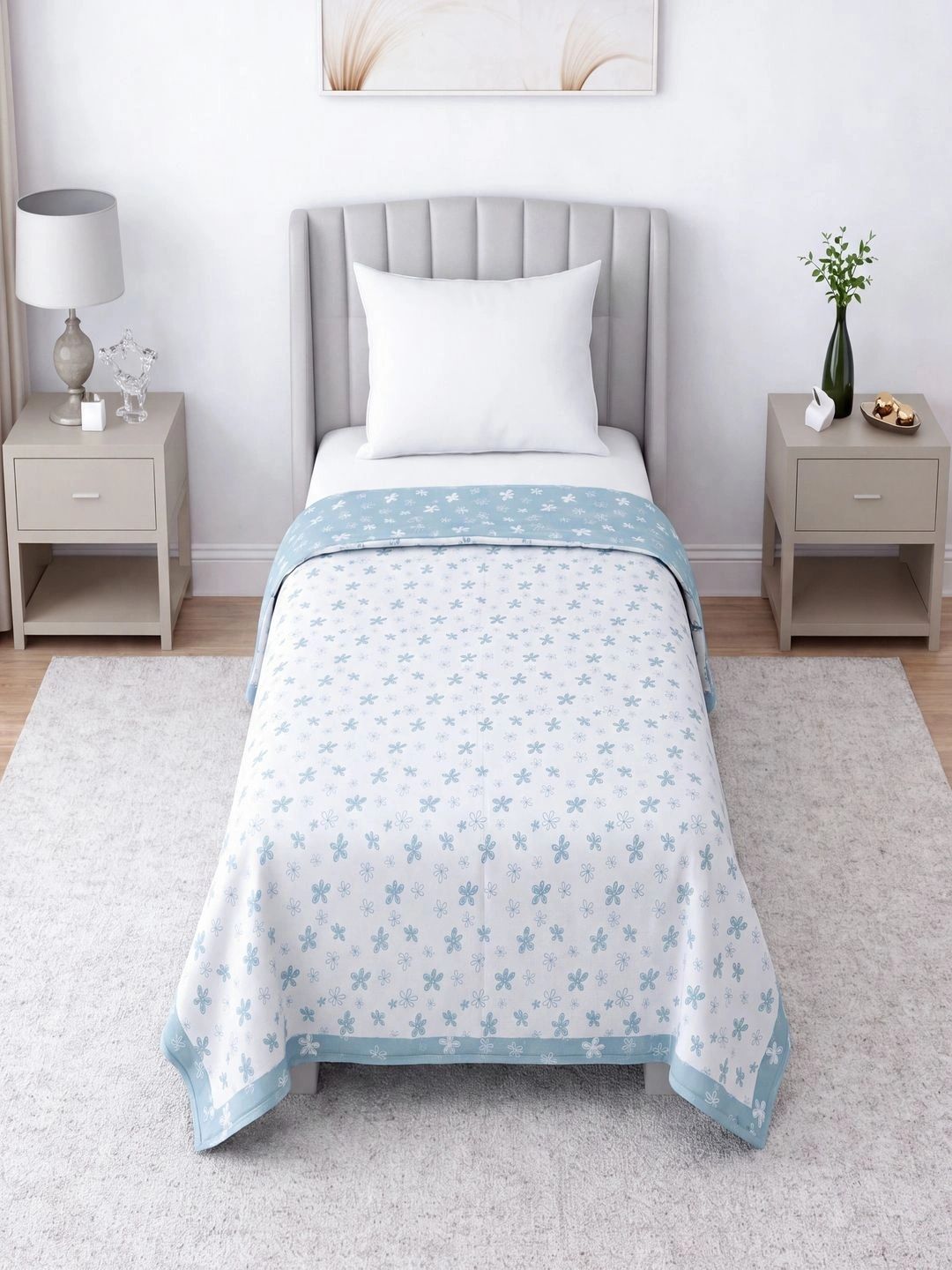 threadwear white & blue floral mild winter 350 gsm dohar