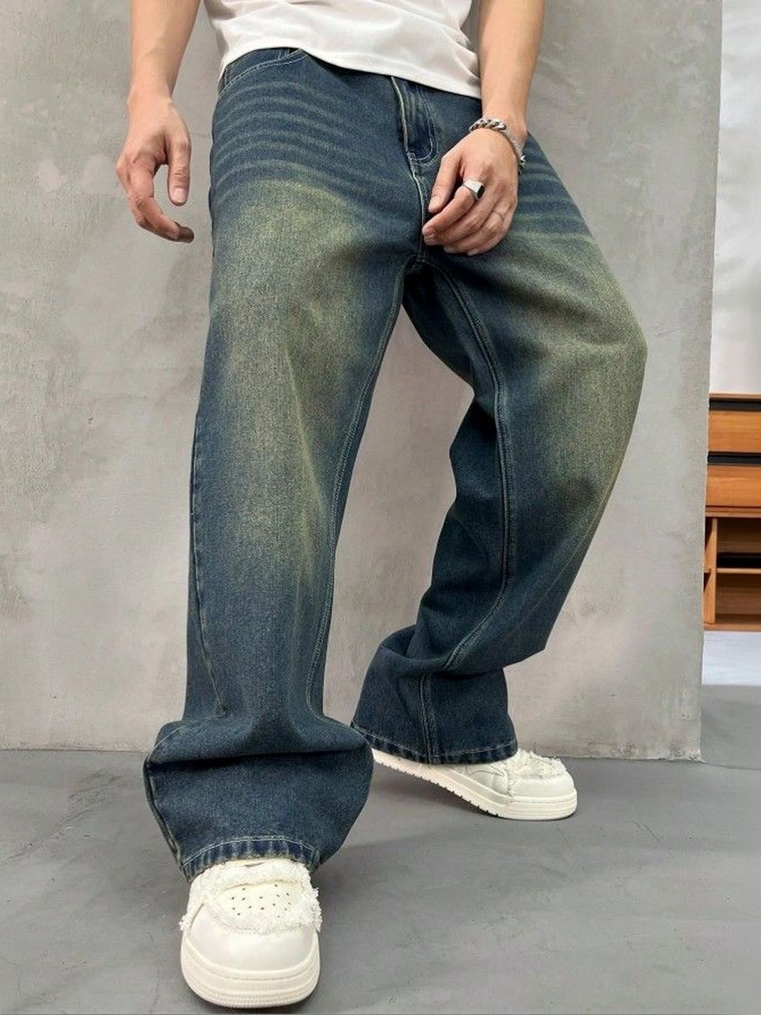 Mast & Harbour Men High-Rise Light Fade Jeans-picture-30