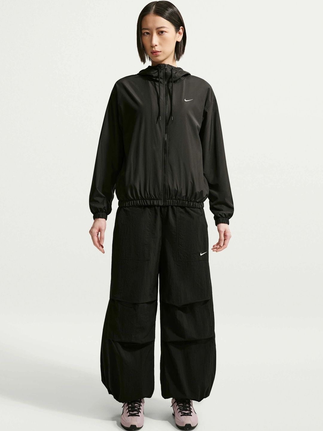 Nike Women Brand Logo Lightweight Woven Jacket-picture-19