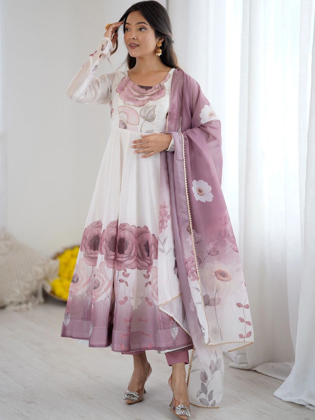 Chandbaali Women Floral Printed Regular Kurta with Trousers & With Dupatta-picture-6