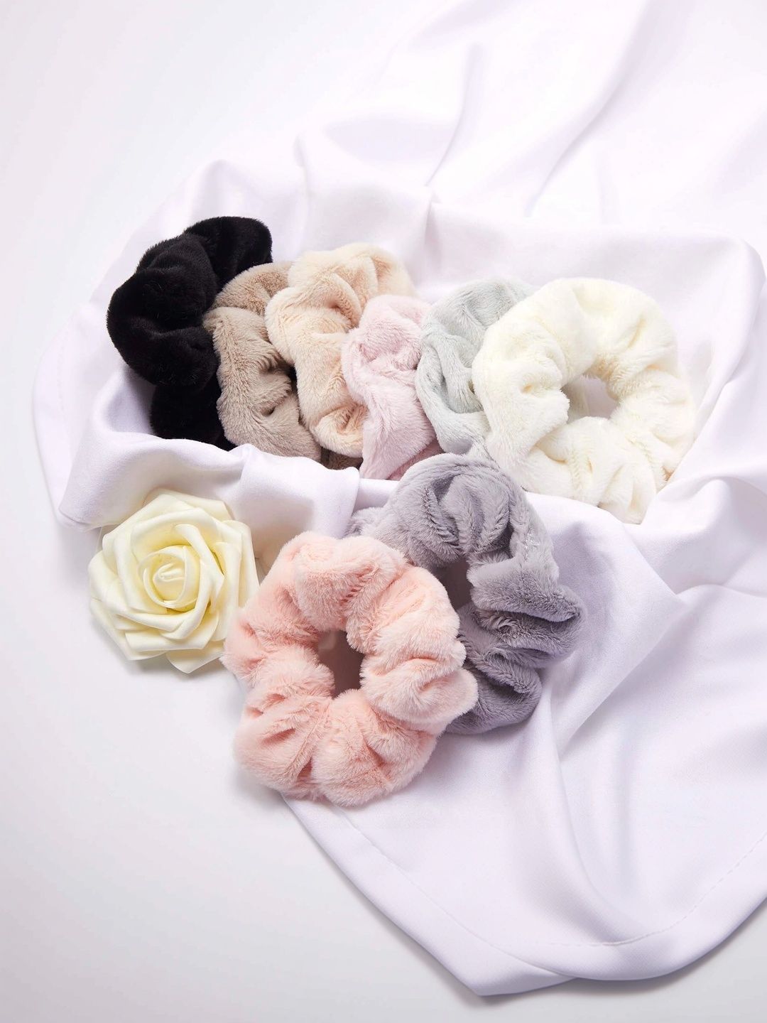 TorontoCN Women Set of 6 Fur Ponytail Holders-picture-7