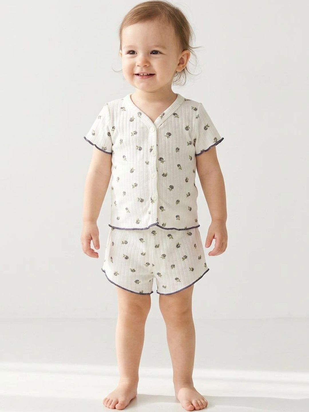 milknmini Girls Printed T-shirt with Shorts-picture-33