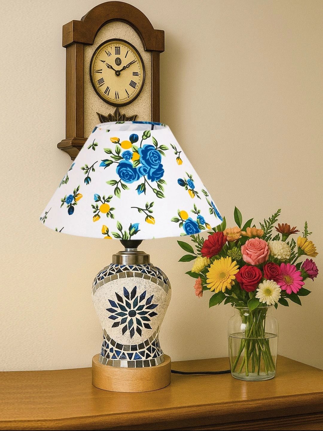 Myntra Elegant Homes Multicoloured Printed Glass Traditional Frusturical Shaped Table Lamp-picture-35