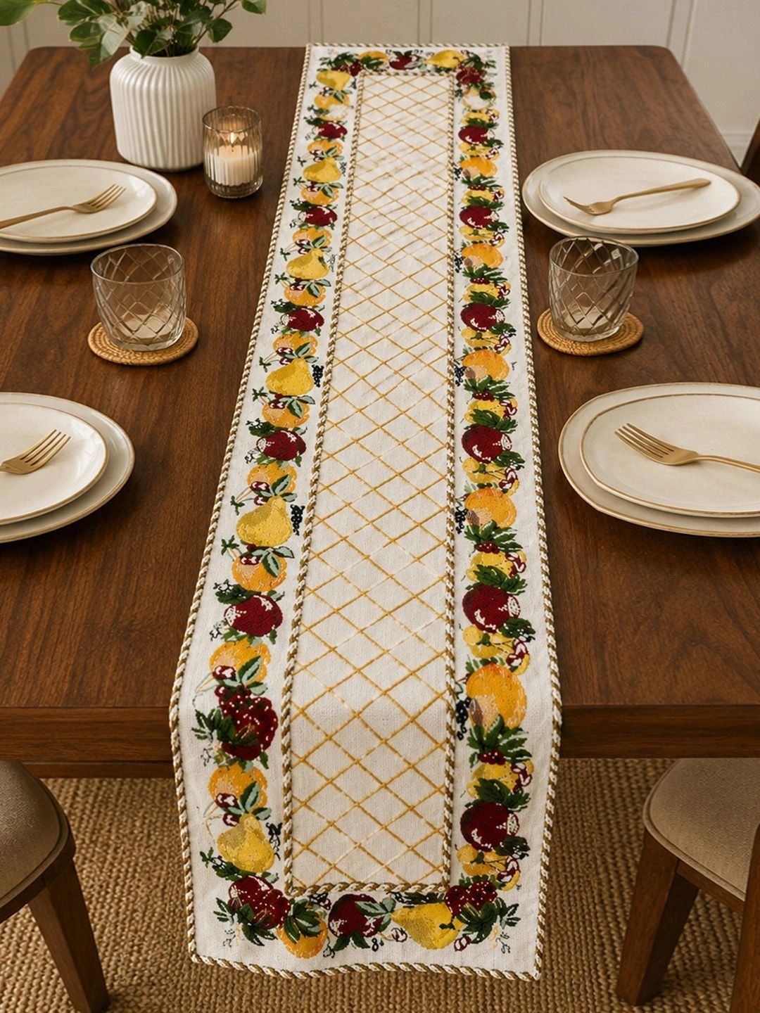 ana brown & red printed table runners