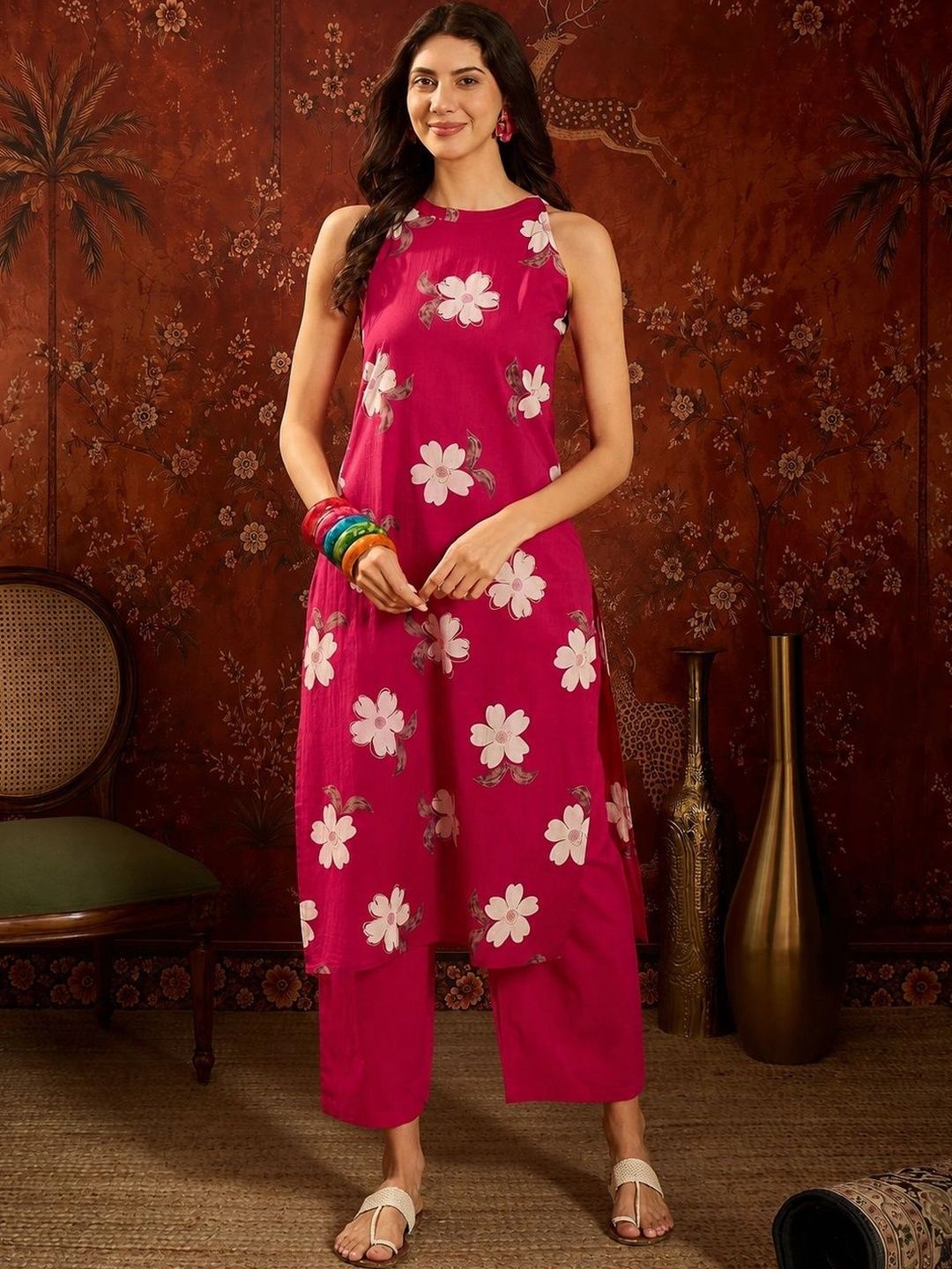 Sangria Women Floral Printed Regular Kurta with Palazzos-picture-15