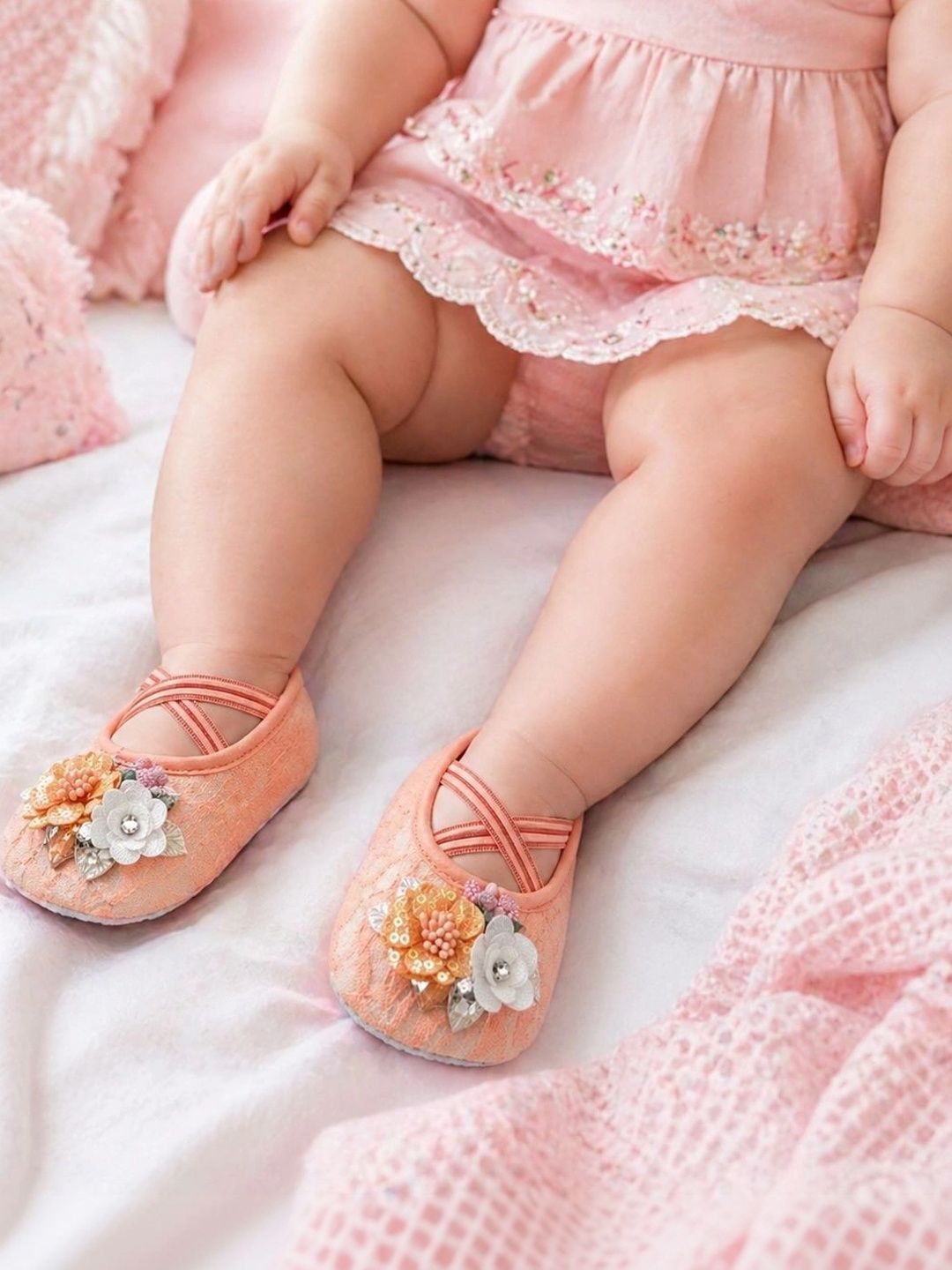 YK Girls Textured Casual Shoes-picture-25