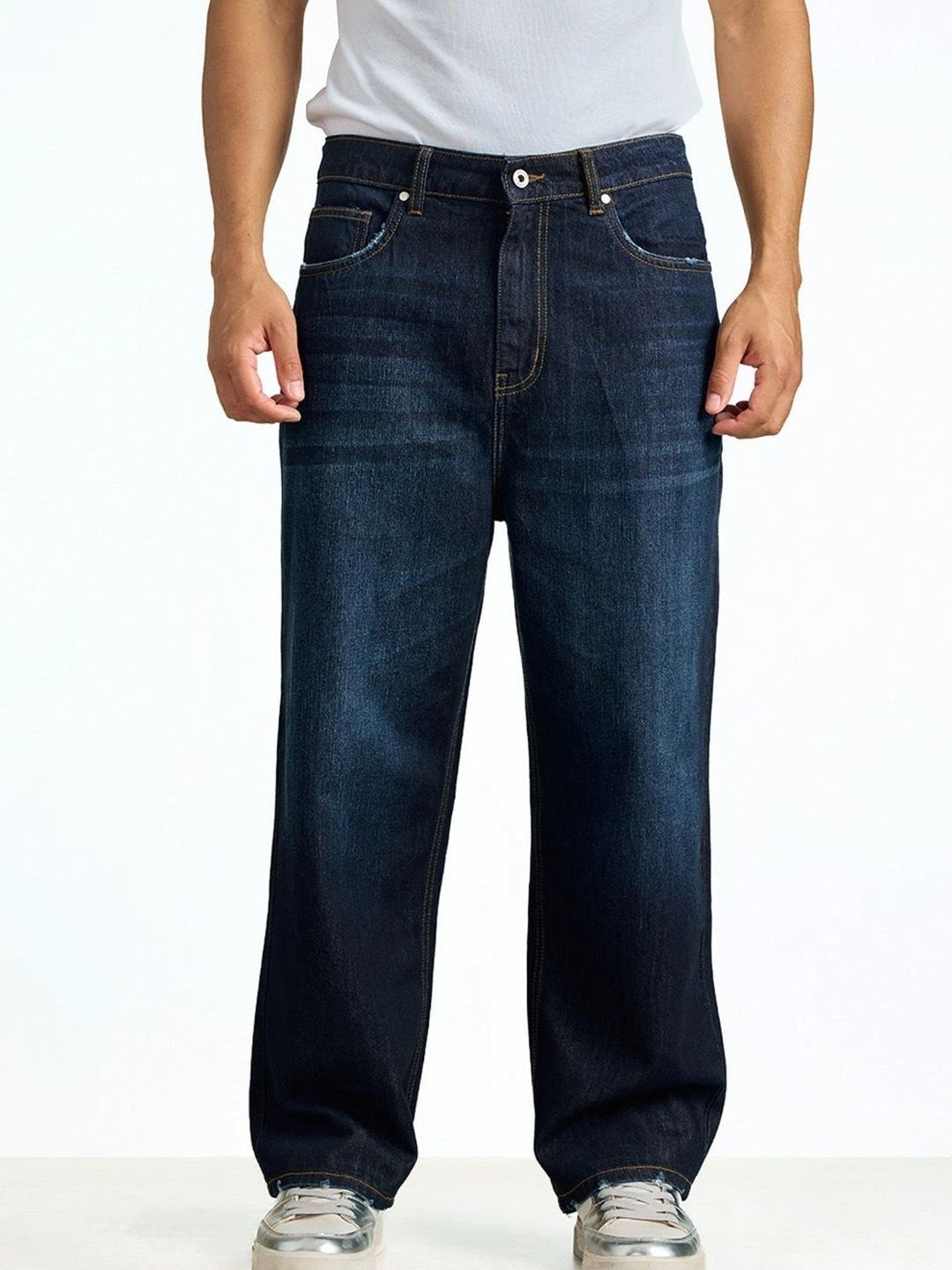 Bonkers Corner Men Relaxed Fit Mid-Rise Low Distress Jeans-picture-21