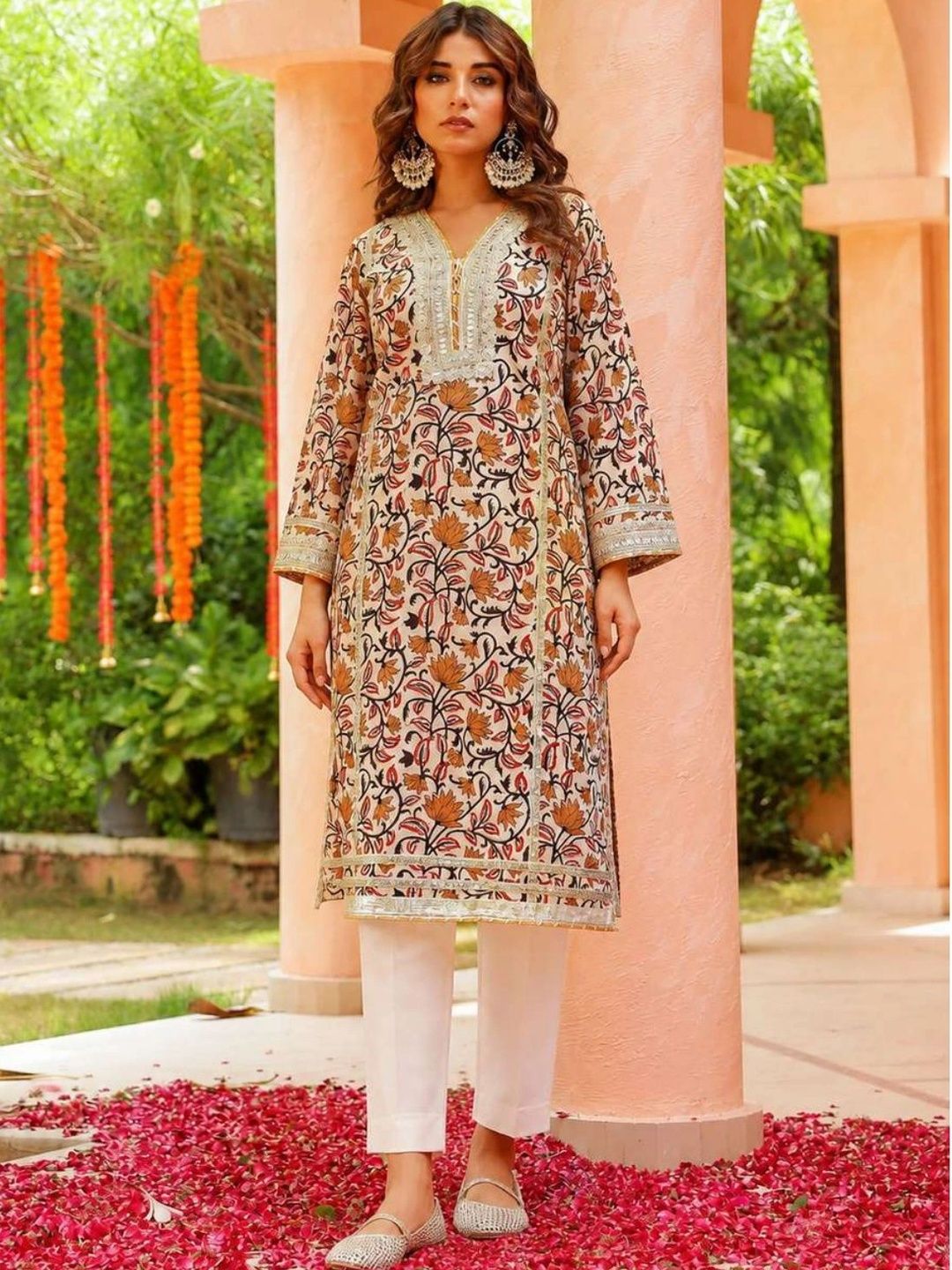 Chhaap tilak Botanical Printed V-Neck Pure Cotton Handloom Kurti-picture-41
