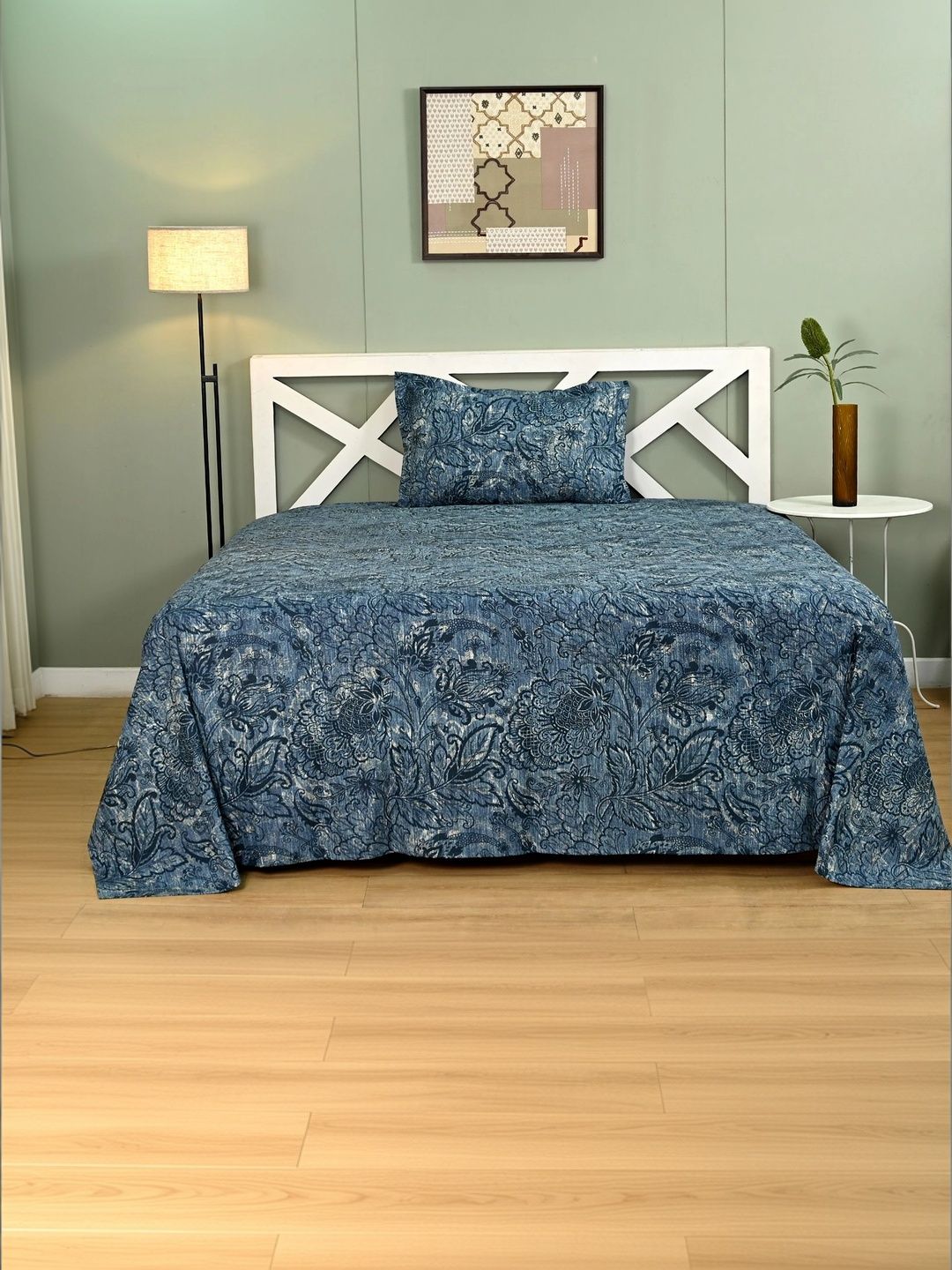 Ocean Home Store Blue & White Floral 120 TC King Bedsheet with 2 Pillow Covers-image-13