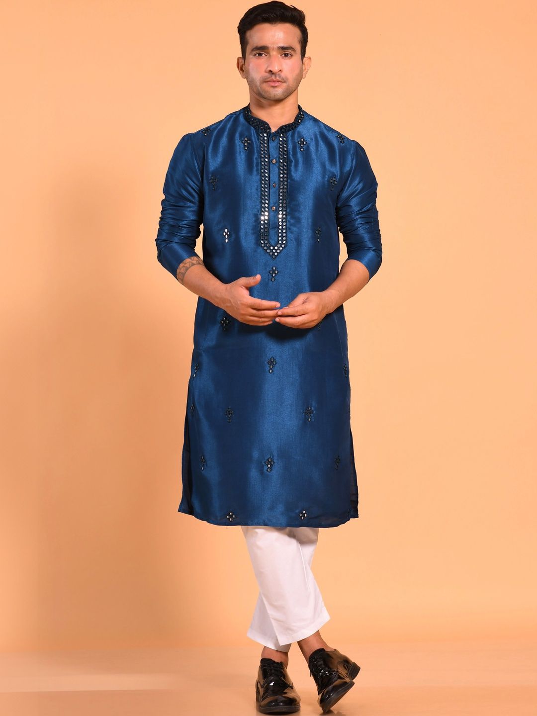 EKYAA Men Embellished Mirror Work Kurta-picture-48