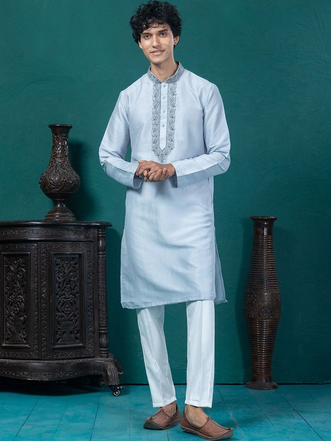 EKYAA Men Embroidered Thread Work Grandeur & Majestic Artwork Kurta-picture-49