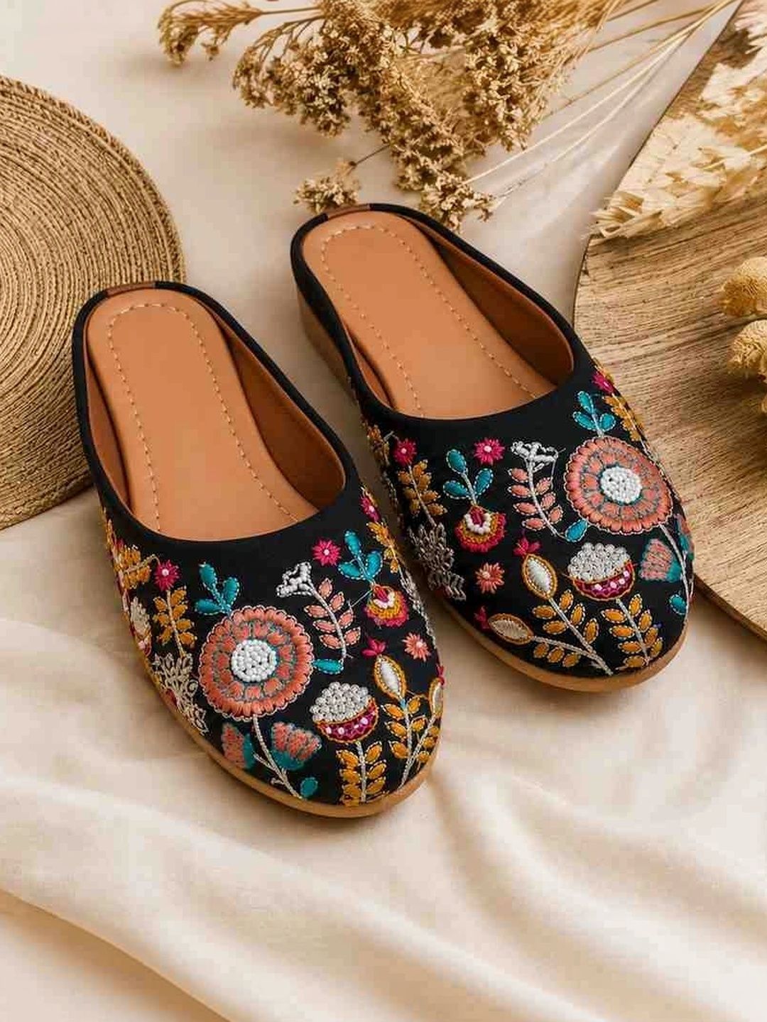 Moda Rapido Women Embellished Ethnic Mules with Embroidered Flats-picture-23
