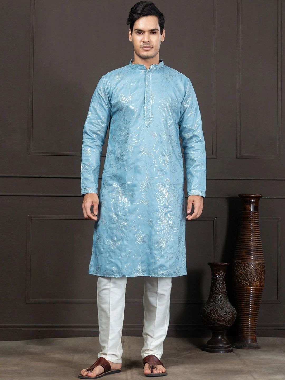EKYAA Men Floral Embellished Sequinned Kurta-image-4
