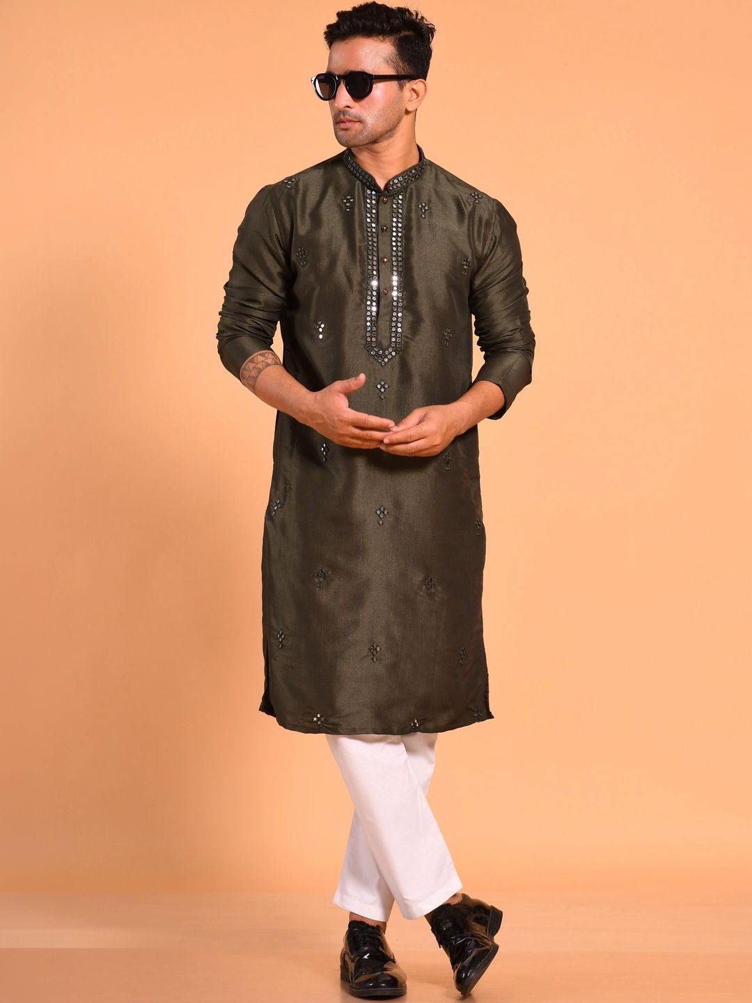 EKYAA Men Embellished Mirror Work Kurta-picture-44