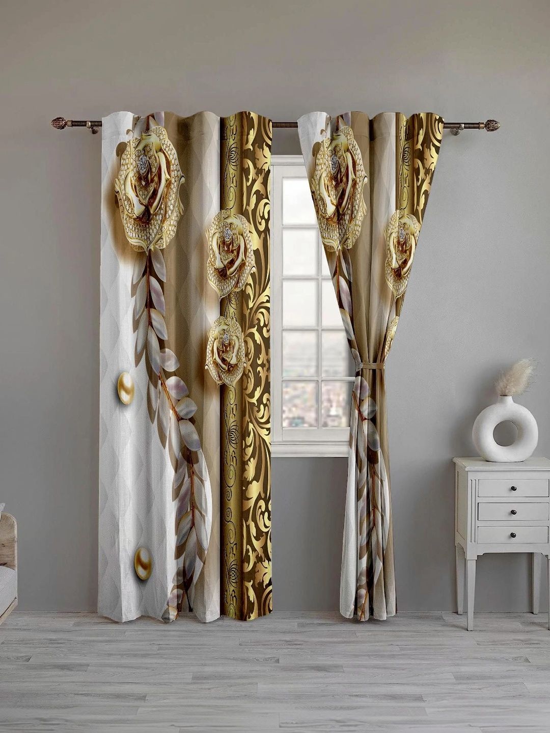 CURTAINRY Gold-Toned Floral Door Curtain-image-9