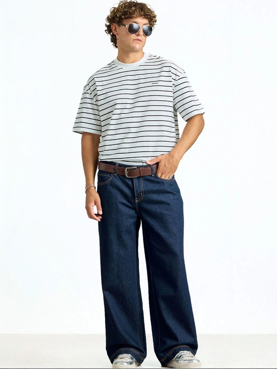 Bonkers Corner Men Relaxed Fit Mid-Rise Jeans-picture-14
