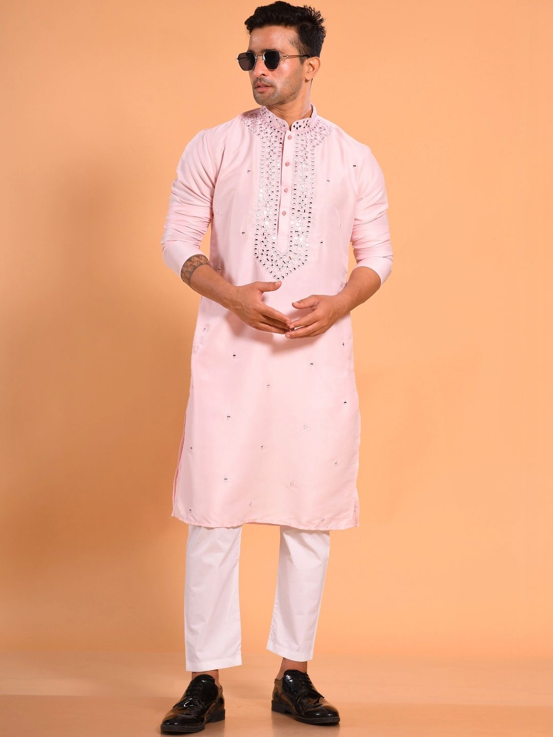 EKYAA Men Embellished Mirror Work Kurta-picture-20
