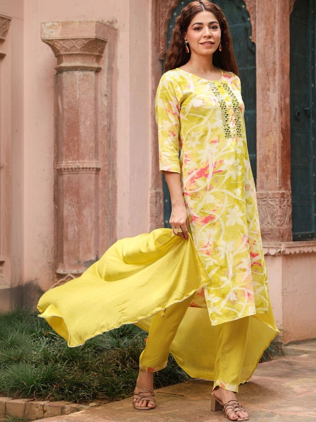 Rain & Rainbow Women Floral Embroidered Regular Kurta with Trousers & With Dupatta-picture-28