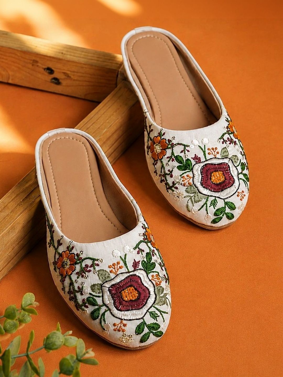 Moda Rapido Women Embellished Ethnic Mules with Embroidered Flats-picture-19