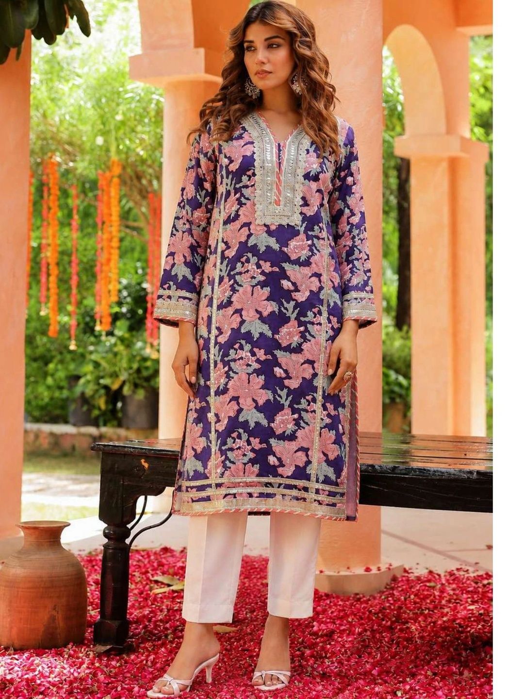 Chhaap tilak Floral Printed V-Neck Pure Cotton Handloom Kurti-picture-19