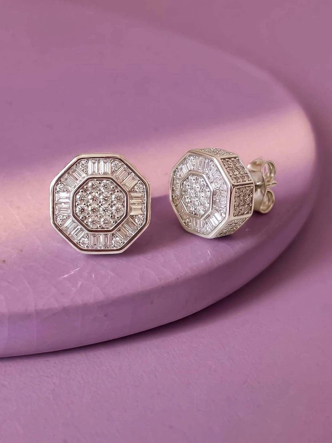 Peora Geometric Studs Earrings-picture-17