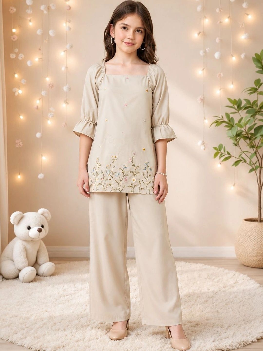 CurlyTales Girls Floral Embroidered Regular Thread Work Kurta with Palazzos-picture-22