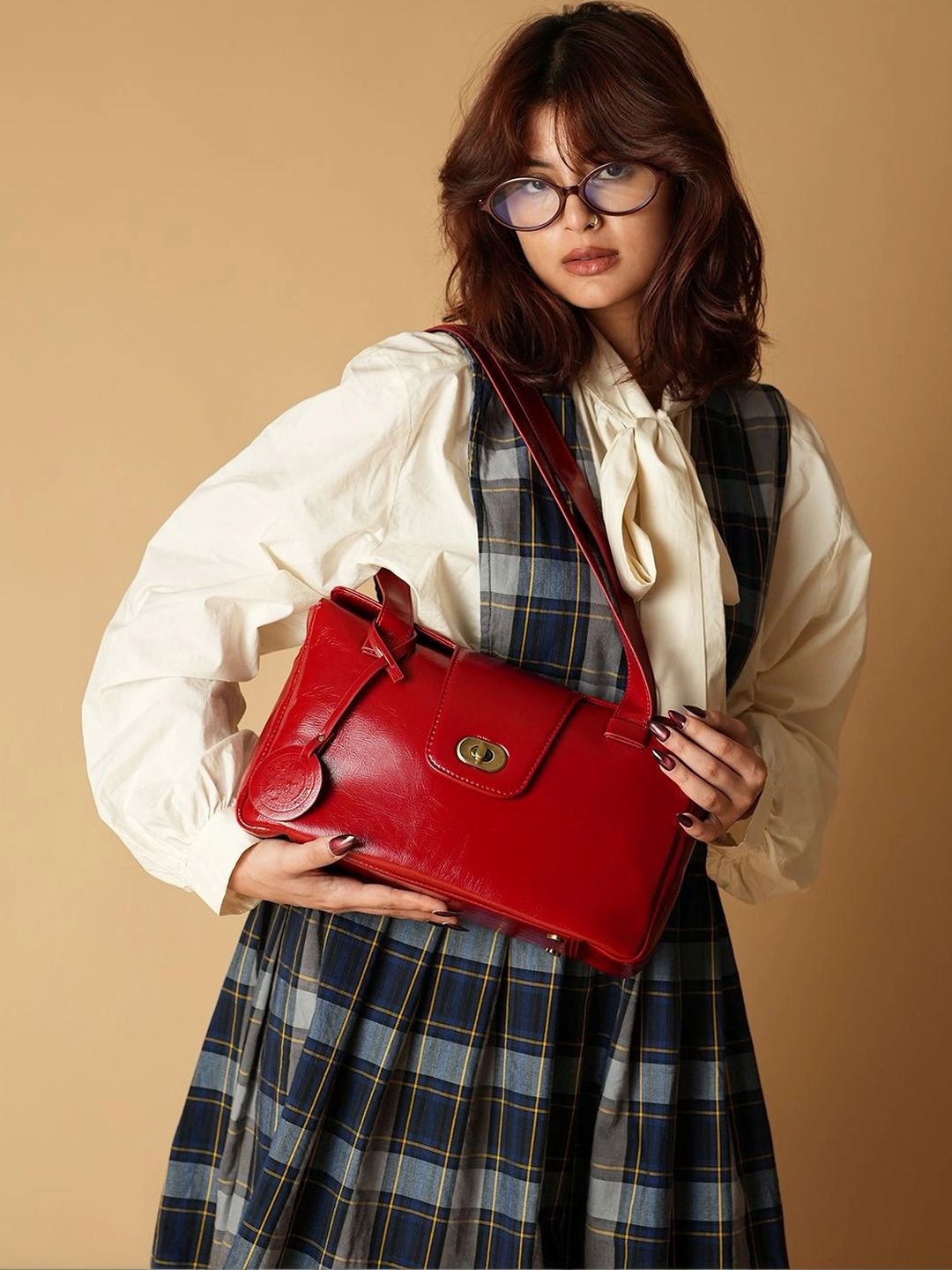 Theater Structured Shoulder Bag-picture-46