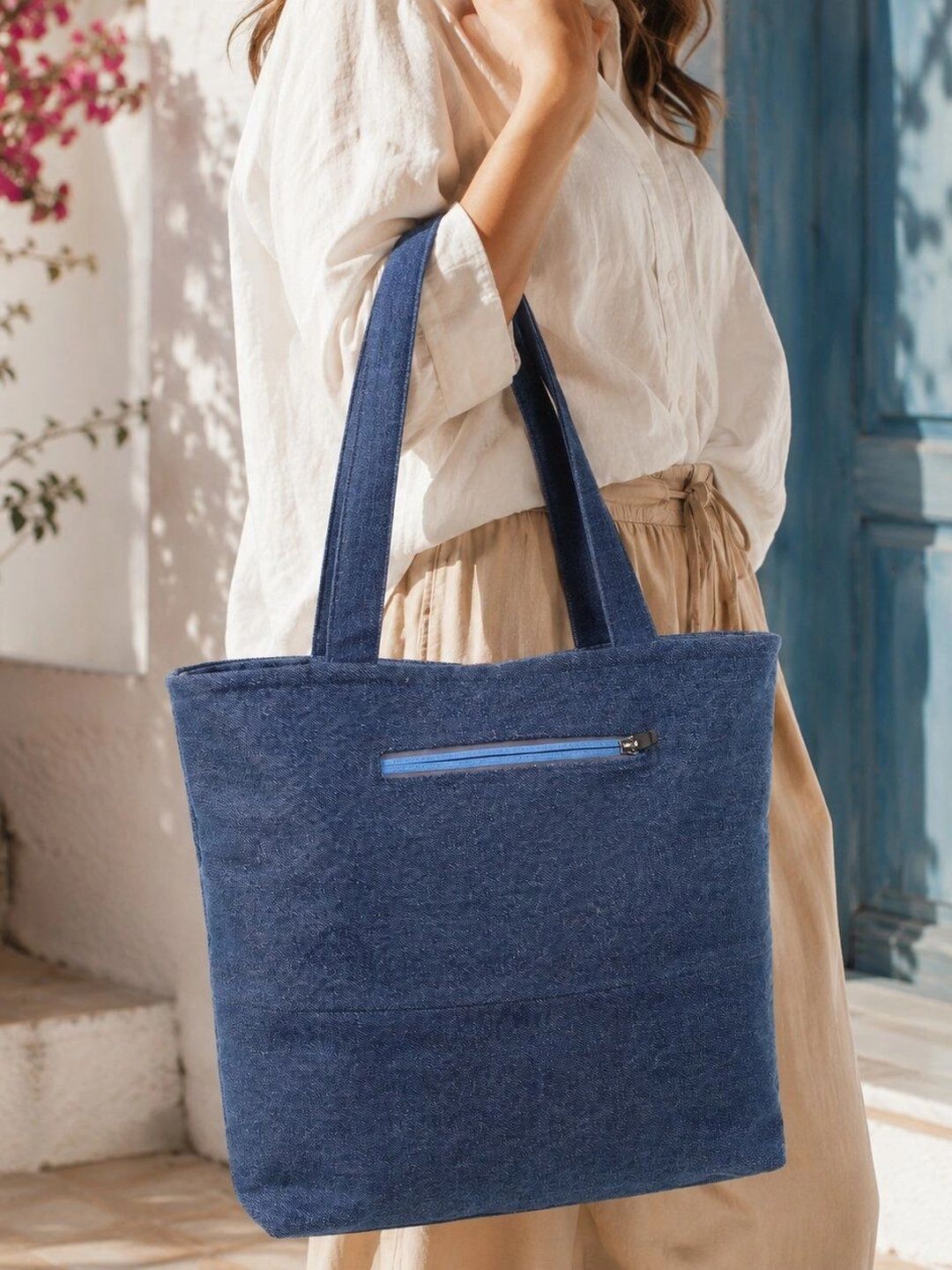 THE S LIVING Unisex Messenger Bag-picture-58