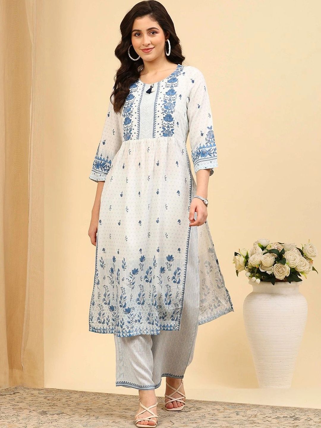 Rangriti Women Floral Printed Empire Kurta with Palazzos-picture-11