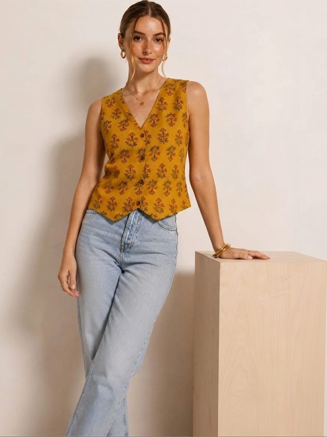 CORSICA Floral Print Top-picture-22