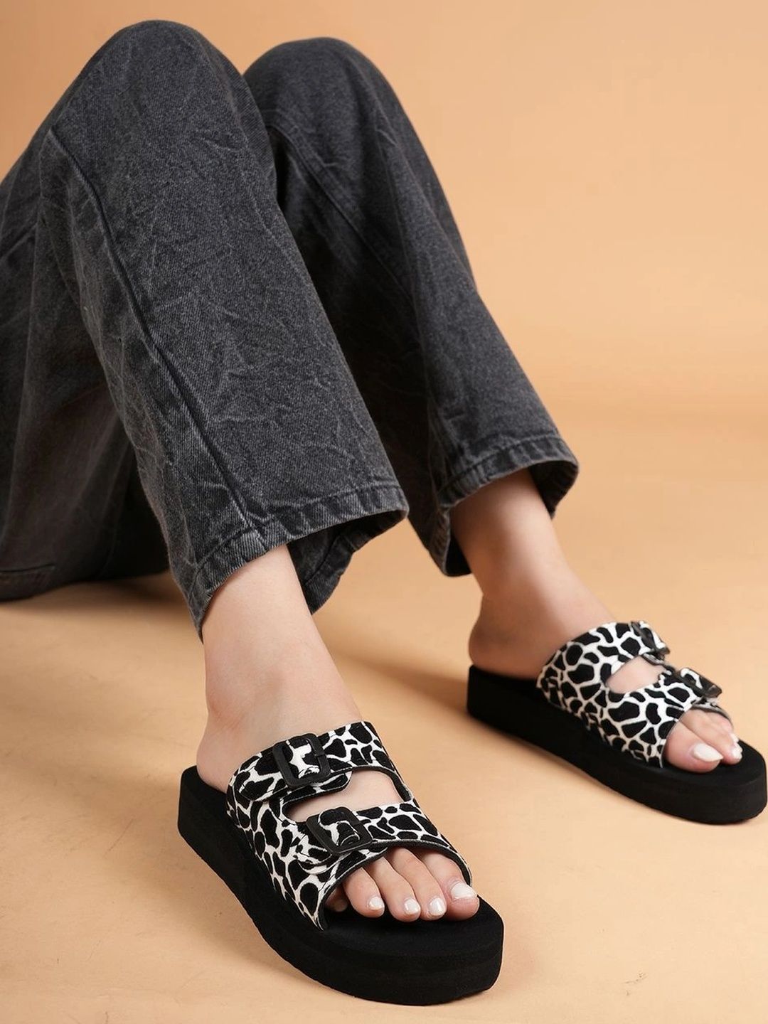 BELVE PARIS Printed Flatform Sandals with Buckles-picture-36