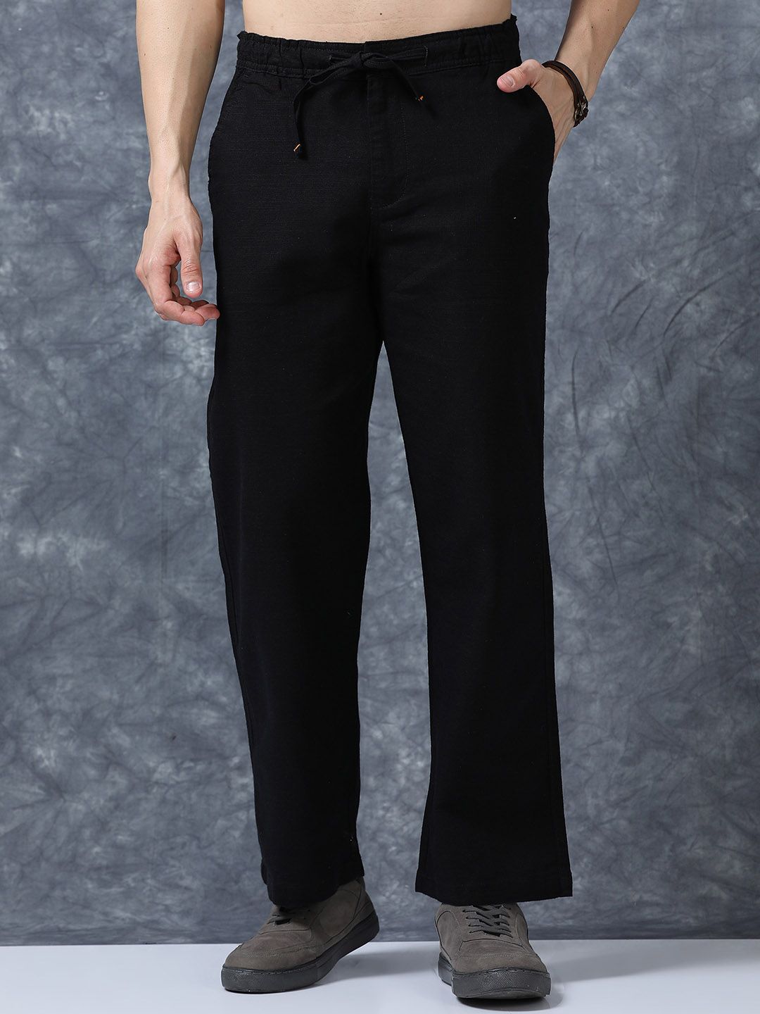 Roadster Relaxed-Fit Regular Trousers